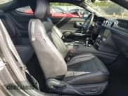 ✅ 2020 Ford Mustang GT • VIN: 1FA6P8CF4L5108087 • Lot: 82426335. Wystawiony na Copart z przebiegiem 58 379 mil. Bezpłatny archiwum sprzedaży aukcyjnych z USA i szczegółowy raport historii pojazdu na DreamBid. Zdjęcie 10.