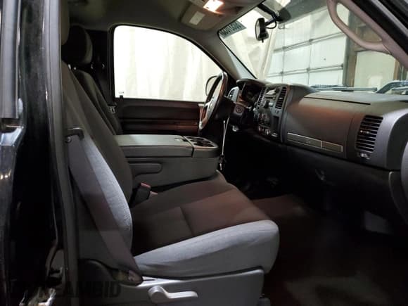 ✅ 2009 Chevrolet Silverado 1500 • VIN: 1GCEK24009Z179817 • Лот: 80531035. Опубликован ранее на Copart с пробегом 97 203 миль. Бесплатный доступ к архиву аукционных продаж из США и подробный отчёт об истории автомобиля на DreamBid. Изображение 10.