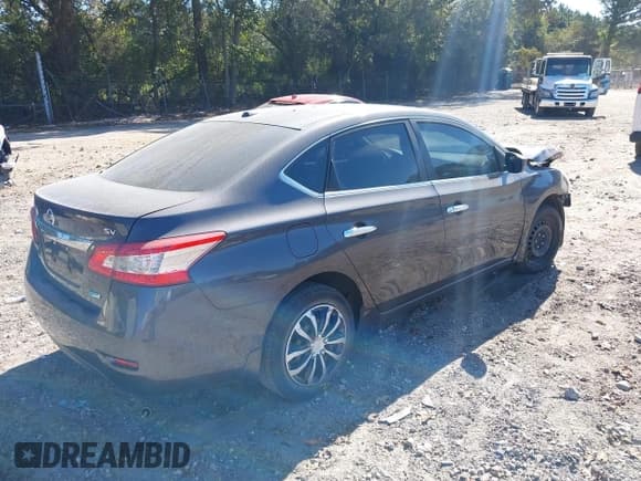 ✅ 2015 Nissan Sentra SV • VIN: 3N1AB7AP5FL644398 • Lot: 43371242. Listed on IAAI with 154,422 mi. Free auction sales archive from the USA and detailed vehicle history report at DreamBid. Image 4.