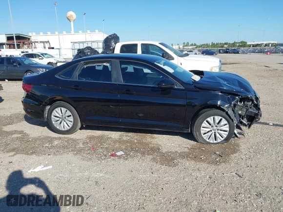 ✅ 2020 Volkswagen Jetta S • VIN: 3VWCB7BU3LM056643 • Lot: 43582154. Wystawiony na IAAI z przebiegiem 50 927 mil. Bezpłatny archiwum sprzedaży aukcyjnych z USA i szczegółowy raport historii pojazdu na DreamBid. Zdjęcie 14.