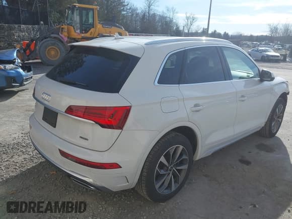 ✅ 2022 Audi Q5 S line Premium Plus • VIN: WA1EAAFY8N2057445 • Lot: 43866021. Wystawiony na IAAI z przebiegiem 29 496 mil. Bezpłatny archiwum sprzedaży aukcyjnych z USA i szczegółowy raport historii pojazdu na DreamBid. Zdjęcie 4.