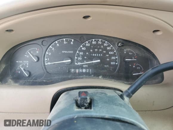 ✅ 2002 Ford Ranger XL Fleet • VIN: 1FTZR45E52TA79577 • Lot: 71538415. Wystawiony na Copart z przebiegiem 199 245 mil. Bezpłatny archiwum sprzedaży aukcyjnych z USA i szczegółowy raport historii pojazdu na DreamBid. Zdjęcie 9.