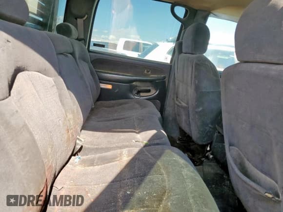 ✅ 2001 Chevrolet Silverado 2500HD LS • VIN: 1GCHK23U11F109606 • Lot: 66388275. Wystawiony na Copart z przebiegiem 189 342 mil. Bezpłatny archiwum sprzedaży aukcyjnych z USA i szczegółowy raport historii pojazdu na DreamBid. Zdjęcie 10.