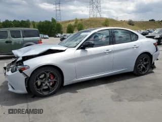 ✅ 2020 Alfa Romeo Giulia Ti Sport • VIN: ZARFANBN2L7632402 • Лот: 65822095. Опубликован ранее на Copart с пробегом 62 438 миль. Бесплатный доступ к архиву аукционных продаж из США и подробный отчёт об истории автомобиля на DreamBid. Изображение 1.
