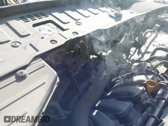 ✅ 2011 Kia Sorento LX • VIN: 5XYKTCA13BG169838 • Lot: 43860701. Listed on IAAI with 102,517 mi. Free auction sales archive from the USA and detailed vehicle history report at DreamBid. Image 12.