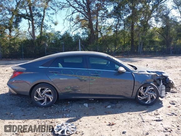 ✅ 2024 Hyundai Elantra Limited • VIN: KMHLP4DG5RU652220 • Лот: 43422072. Опубликован ранее на IAAI с пробегом 14 978 миль. Бесплатный доступ к архиву аукционных продаж из США и подробный отчёт об истории автомобиля на DreamBid. Изображение 13.