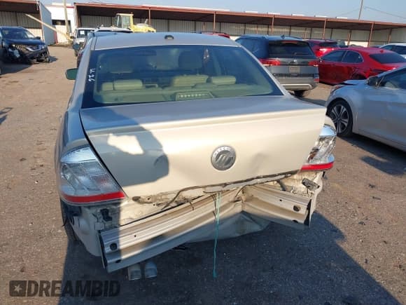 ✅ 2009 Mercury Sable Premier • VIN: 1MEHM42W69G614697 • Lot: 43121944. Listed on IAAI with 137,715 mi. Free auction sales archive from the USA and detailed vehicle history report at DreamBid. Image 6.