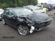 ✅ 2017 Volkswagen Passat SEL Premium • VIN: 1VWCT7A37HC039925 • Лот: 42468929. Опубликован ранее на IAAI с пробегом 103 056 миль. Бесплатный доступ к архиву аукционных продаж из США и подробный отчёт об истории автомобиля на DreamBid. Изображение 1.