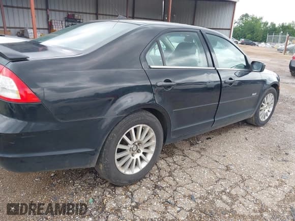 ✅ 2007 Mercury Milan Premier • VIN: 3MEHM08147R616006 • Lot: 42321780. Listed on IAAI with 262,583 mi. Free auction sales archive from the USA and detailed vehicle history report at DreamBid. Image 12.