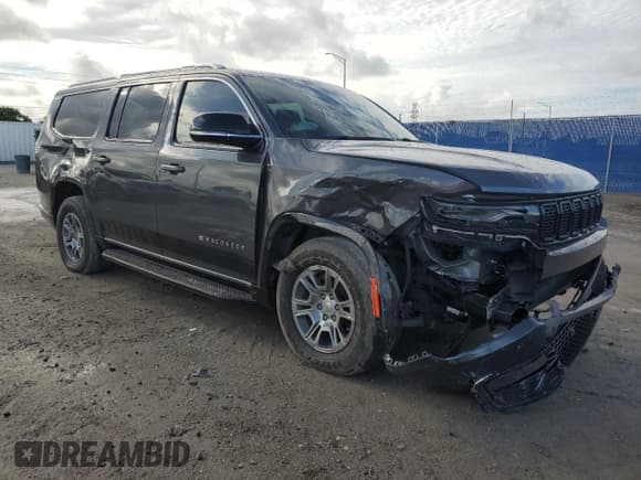 ✅ 2024 Jeep Wagoneer • VIN: 1C4SJSAP1RS116225 • Лот: 64605065. Опубликован ранее на Copart с пробегом 33 475 миль. Бесплатный доступ к архиву аукционных продаж из США и подробный отчёт об истории автомобиля на DreamBid. Изображение 4.