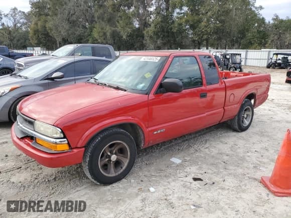 ✅ 2000 Chevrolet S-10 LS Xtreme • VIN: 1GCCS19W4Y8115735 • Лот: 42446525. Опубликован ранее на Copart с пробегом 169 523 миль. Бесплатный доступ к архиву аукционных продаж из США и подробный отчёт об истории автомобиля на DreamBid. Изображение 1.