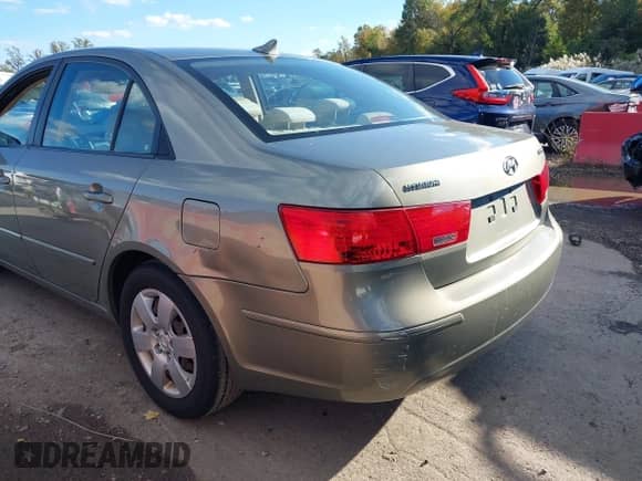 2010 Hyundai Sonata GLS with VIN 5NPET4AC6AH583675, listed as a IAAI auction lot 43500742 with 228,555 mi miles and . Bid and sale history available at DreamBid. Image 6.