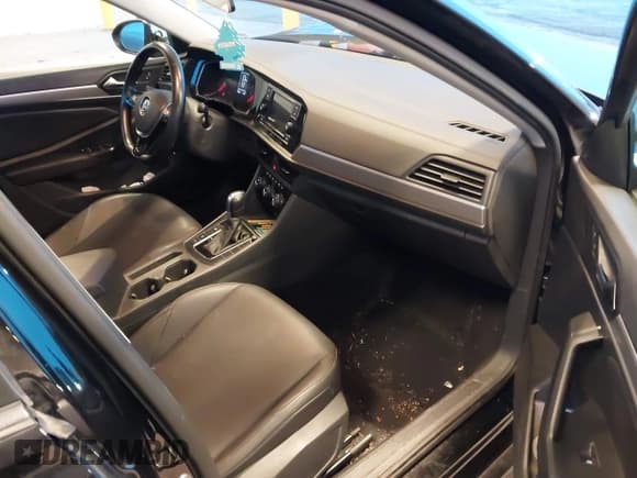 ✅ 2019 Volkswagen Jetta S • VIN: 3VWC57BU2KM202634 • Lot: 43623108. Listed on IAAI with 100,002 mi. Free auction sales archive from the USA and detailed vehicle history report at DreamBid. Image 5.