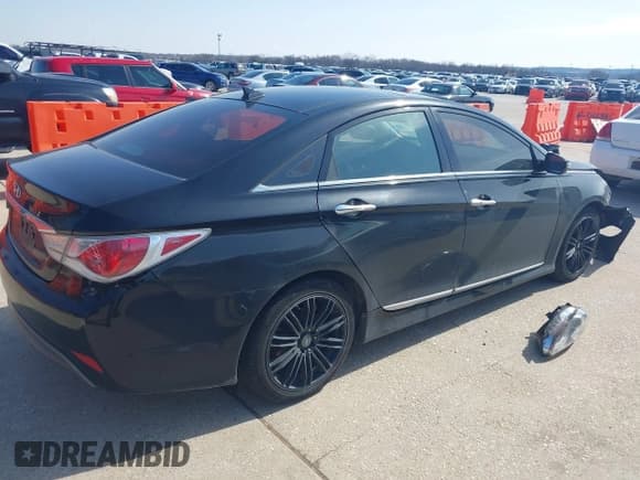 ✅ 2012 Hyundai Sonata Hybrid • VIN: KMHEC4A41CA040183 • Lot: 41575010. Listed on IAAI with 177,542 mi. Free auction sales archive from the USA and detailed vehicle history report at DreamBid. Image 4.