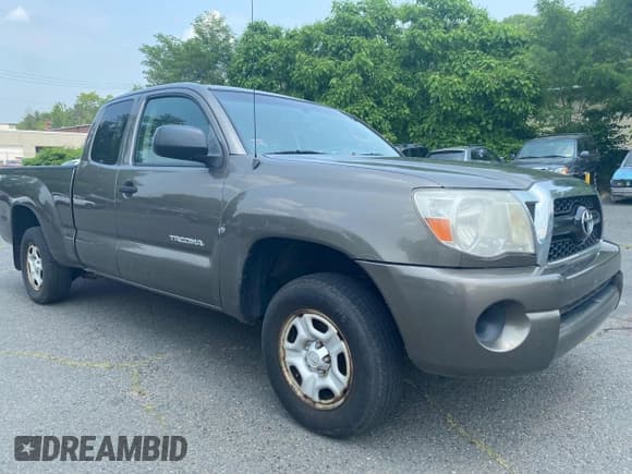 ✅ 2011 Toyota Tacoma • VIN: 5TFTX4CN6BX001865 • Lot: 60272695. Listed on Copart with 241,497 mi. Free auction sales archive from the USA and detailed vehicle history report at DreamBid. Image 1.