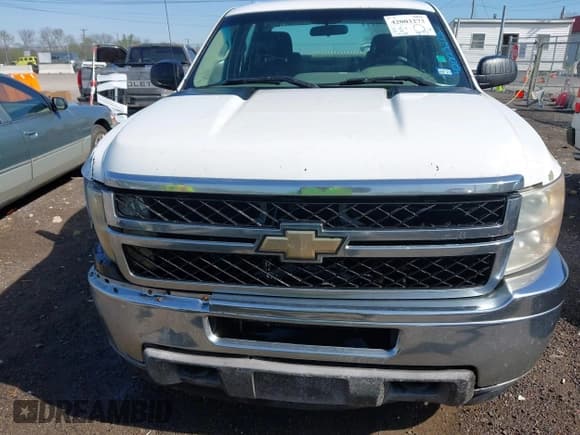 ✅ 2011 Chevrolet Silverado 2500HD Work Truck • VIN: 1GC1KVCGXBF195996 • Лот: 42003273. Опубликован ранее на IAAI с пробегом 274 178 миль. Бесплатный доступ к архиву аукционных продаж из США и подробный отчёт об истории автомобиля на DreamBid. Изображение 12.