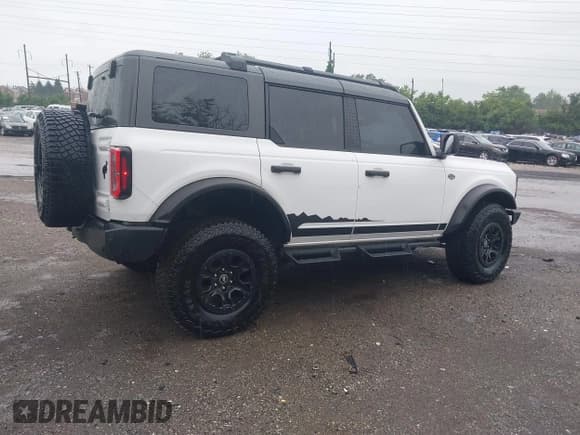 ✅ 2023 Ford Bronco • VIN: 1FMEE5DP6PLB75580 • Лот: 42616341. Опубликован ранее на IAAI с пробегом 23 098 миль. Бесплатный доступ к архиву аукционных продаж из США и подробный отчёт об истории автомобиля на DreamBid. Изображение 4.