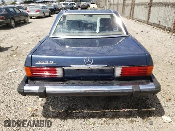 ✅ 1983 Mercedes-Benz 380 SL • VIN: WDBBA45A3DB028172 • Lot: 66039584. Listed on Copart with 54,772 mi. Free auction sales archive from the USA and detailed vehicle history report at DreamBid. Image 6.
