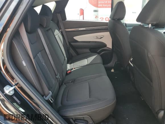 ✅ 2024 Hyundai Tucson SEL • VIN: 5NMJB3DE3RH358440 • Lot: 74699404. Wystawiony na Copart z przebiegiem 17 044 mil. Bezpłatny archiwum sprzedaży aukcyjnych z USA i szczegółowy raport historii pojazdu na DreamBid. Zdjęcie 11.