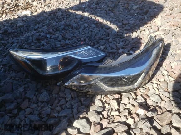 ✅ 2017 Chevrolet Cruze LT • VIN: 1G1BE5SM1H7189079 • Lot: 59728542. Listed on Copart with 77,299 mi. Free auction sales archive from the USA and detailed vehicle history report at DreamBid. Image 9.