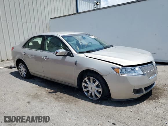 ✅ 2010 Lincoln MKZ • VIN: 3LNHL2GC0AR656881 • Lot: 57591735. Listed on Copart with 76,596 mi. Free auction sales archive from the USA and detailed vehicle history report at DreamBid. Image 4.