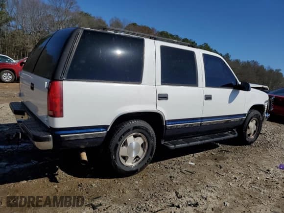 ✅ 1997 GMC Yukon • VIN: 1GKEK13R0VJ747359 • Lot: 48301095. Listed on Copart with 272,417 mi. Free auction sales archive from the USA and detailed vehicle history report at DreamBid. Image 3.