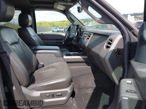 ✅ 2012 Ford F-350 Platinum • VIN: 1FT7W3BT5CEA52625 • Lot: 43086943. Wystawiony na IAAI z przebiegiem 178 035 mil. Bezpłatny archiwum sprzedaży aukcyjnych z USA i szczegółowy raport historii pojazdu na DreamBid. Zdjęcie 5.