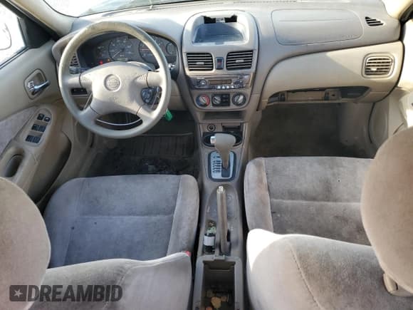 ✅ 2001 Nissan Sentra GXE • VIN: 3N1CB51D11L489540 • Lot: 60259515. Listed on Copart with 184,648 mi. Free auction sales archive from the USA and detailed vehicle history report at DreamBid. Image 8.