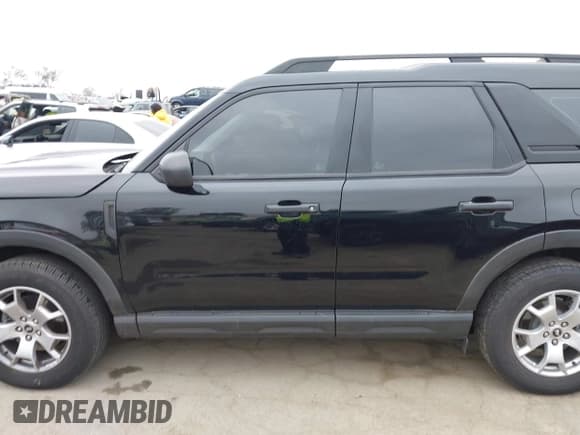 ✅ 2022 Ford Bronco Sport • VIN: 3FMCR9A69NRD48487 • Lot: 42417526. Listed on IAAI with 54,247 mi. Free auction sales archive from the USA and detailed vehicle history report at DreamBid. Image 14.