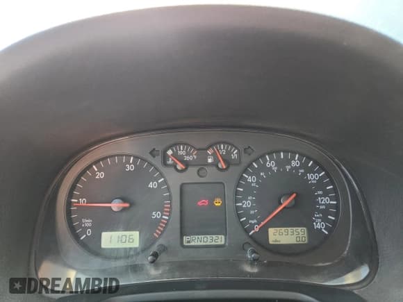 ✅ 2000 Volkswagen Jetta GLS • VIN: 3VWSF29M0YM042439 • Lot: 82137785. Listed on Copart with 269,359 mi. Free auction sales archive from the USA and detailed vehicle history report at DreamBid. Image 9.