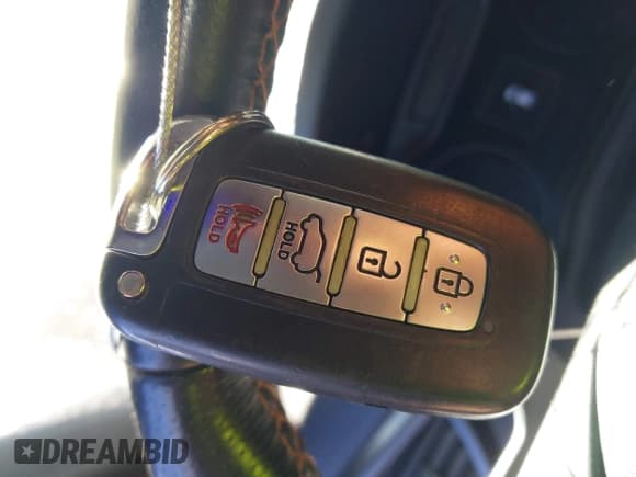 ✅ 2017 Hyundai Veloster Turbo • VIN: KMHTC6AE8HU314478 • Lot: 43567013. Wystawiony na IAAI z przebiegiem 115 504 mil. Bezpłatny archiwum sprzedaży aukcyjnych z USA i szczegółowy raport historii pojazdu na DreamBid. Zdjęcie 11.