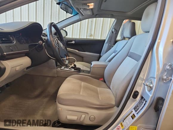 ✅ 2014 Toyota Camry XLE • VIN: 4T4BF1FK7ER373799 • Lot: 92606325. Wystawiony na Copart z przebiegiem 113 388 mil. Bezpłatny archiwum sprzedaży aukcyjnych z USA i szczegółowy raport historii pojazdu na DreamBid. Zdjęcie 7.