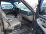 ✅ 2001 Chevrolet Suburban LT • VIN: 3GNFK16T11G140297 • Лот: 43869622. Опубликован ранее на IAAI с пробегом 163 177 миль. Бесплатный доступ к архиву аукционных продаж из США и подробный отчёт об истории автомобиля на DreamBid. Изображение 5.