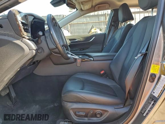 ✅ 2023 Toyota Mirai XLE • VIN: JTDAAAAA5PA007657 • Лот: 95161925. Опубликован ранее на Copart с пробегом 12 809 миль. Бесплатный доступ к архиву аукционных продаж из США и подробный отчёт об истории автомобиля на DreamBid. Изображение 7.