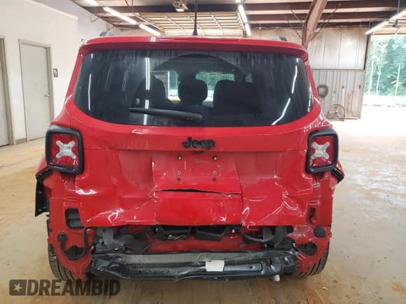 ✅ 2017 Jeep Renegade Altitude • VIN: ZACCJABB5HPF60262 • Lot: 84884415. Listed on Copart with 25,156 mi. Free auction sales archive from the USA and detailed vehicle history report at DreamBid. Image 6.