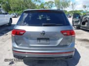 ✅ 2024 Volkswagen Tiguan SE R-Line Black • VIN: 3VVCB7AX4RM002566 • Lot: 43273661. Wystawiony na IAAI z przebiegiem 33 242 mil. Bezpłatny archiwum sprzedaży aukcyjnych z USA i szczegółowy raport historii pojazdu na DreamBid. Zdjęcie 16.