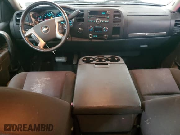 ✅ 2012 Chevrolet Silverado 2500HD LT • VIN: 1GC1KXC8XCF101945 • Lot: 71562095. Wystawiony na Copart z przebiegiem 183 156 mil. Bezpłatny archiwum sprzedaży aukcyjnych z USA i szczegółowy raport historii pojazdu na DreamBid. Zdjęcie 8.