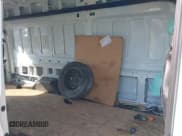 ✅ 2021 Ford Transit Cargo • VIN: 1FTBW3X88MKA61112 • Lot: 43350434. Wystawiony na IAAI z przebiegiem 57 141 mil. Bezpłatny archiwum sprzedaży aukcyjnych z USA i szczegółowy raport historii pojazdu na DreamBid. Zdjęcie 8.