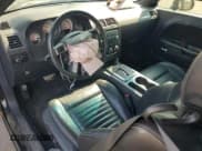 ✅ 2009 Dodge Challenger R/T • VIN: 2B3LJ54T09H641350 • Lot: 74468334. Wystawiony na Copart z przebiegiem 64 001 mil. Bezpłatny archiwum sprzedaży aukcyjnych z USA i szczegółowy raport historii pojazdu na DreamBid. Zdjęcie 8.