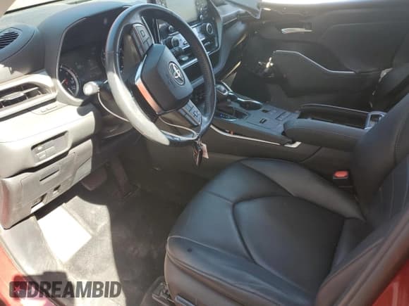 ✅ 2020 Toyota Highlander XLE • VIN: 5TDGZRAH2LS025335 • Lot: 86818545. Listed on Copart with 83,534 mi. Free auction sales archive from the USA and detailed vehicle history report at DreamBid. Image 7.