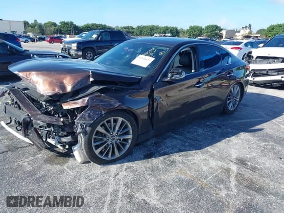 ✅ 2018 Infiniti Q50 Luxe • VIN: JN1EV7AP4JM354807 • Lot: 43340623. Listed on IAAI with 131,943 mi. Free auction sales archive from the USA and detailed vehicle history report at DreamBid. Image 2.