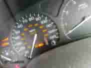 2002 Saturn VUE z VIN 5GZCZ23D62S837676, wystawiony jako IAAI lot #42094450 z przebiegiem 221 866 mil mil oraz . Historia ofert i sprzedaży dostępna na DreamBid. Obrazek 7.