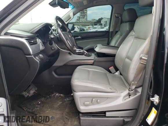 2015 Chevrolet Suburban LT z VIN 1GNSCJKC3FR727304, wystawiony jako Copart lot #72190354 z przebiegiem 152 396 mil mil oraz Szkoda całkowita • Salvage title. Historia ofert i sprzedaży dostępna na DreamBid. Obrazek 7.