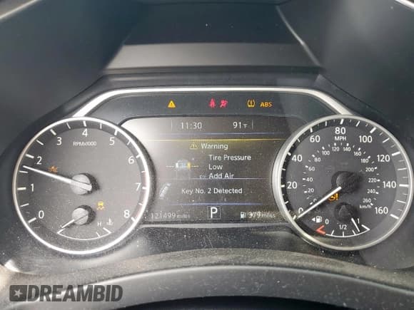 ✅ 2018 Nissan Murano S • VIN: 5N1AZ2MG8JN135661 • Lot: 71736545. Wystawiony na Copart z przebiegiem 121 499 mil. Bezpłatny archiwum sprzedaży aukcyjnych z USA i szczegółowy raport historii pojazdu na DreamBid. Zdjęcie 9.