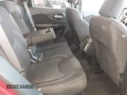 ✅ 2017 Jeep Cherokee Latitude • VIN: 1C4PJLCB8HW560464 • Lot: 42694469. Wystawiony na IAAI z przebiegiem 148 898 mil. Bezpłatny archiwum sprzedaży aukcyjnych z USA i szczegółowy raport historii pojazdu na DreamBid. Zdjęcie 8.