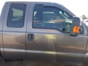 ✅ 2013 Ford F-250 XL • VIN: 1FT7X2B61DEB53308 • Lot: 42825106. Wystawiony na IAAI z przebiegiem 177 362 mil. Bezpłatny archiwum sprzedaży aukcyjnych z USA i szczegółowy raport historii pojazdu na DreamBid. Zdjęcie 13.