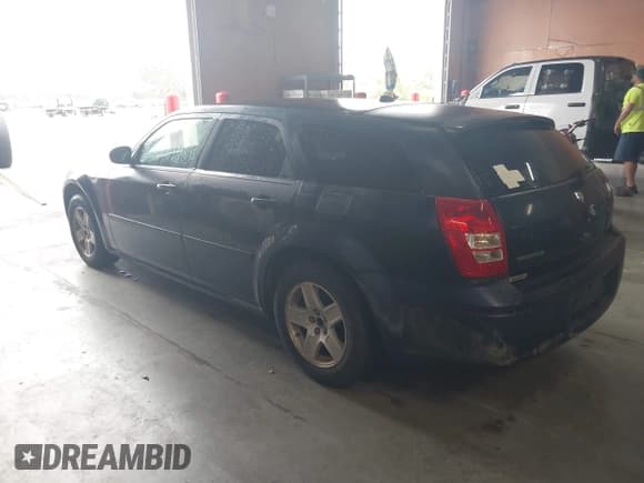 ✅ 2005 Dodge Magnum SE • VIN: 2D4FV48V75H680066 • Lot: 43787551. Listed on IAAI with 213,809 mi. Free auction sales archive from the USA and detailed vehicle history report at DreamBid. Image 3.
