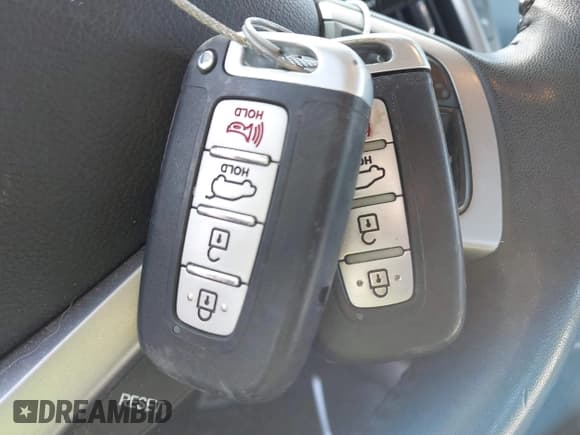 ✅ 2012 Hyundai Veloster w/Gray Int • VIN: KMHTC6AD5CU061815 • Lot: 41509535. Wystawiony na IAAI z przebiegiem 146 229 mil. Bezpłatny archiwum sprzedaży aukcyjnych z USA i szczegółowy raport historii pojazdu na DreamBid. Zdjęcie 11.