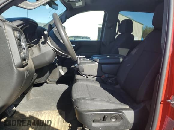 ✅ 2024 Chevrolet Silverado 2500HD Custom • VIN: 2GC4YME75R1114388 • Lot: 85753175. Wystawiony na Copart z przebiegiem 58 666 mil. Bezpłatny archiwum sprzedaży aukcyjnych z USA i szczegółowy raport historii pojazdu na DreamBid. Zdjęcie 7.