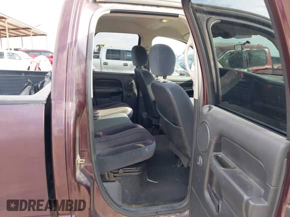 2005 Dodge 1500 SLT с VIN 1D7HA18DX5S152902, выставлен на аукционе IAAI как лот 43381350 с пробегом 211 009 миль миль и . История ставок и продаж доступна на DreamBid. Изображение 8.